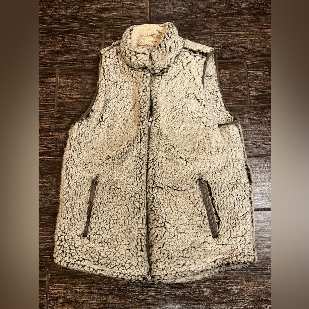 Sherpa Fluffy Zip Up Vest, Size XL